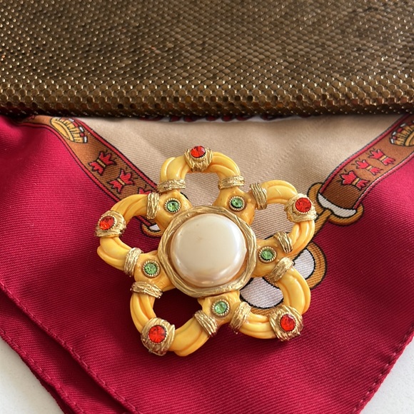 Jacky de G Paris brooch - Picture 3 of 3